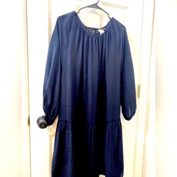 H&M Dresses & Skirts - H&M Black dress with balloon sleeves -A bloggers’ fave!